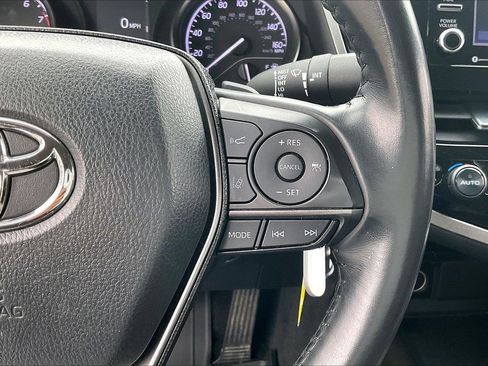 Used 2023 Toyota Camry SE image 28