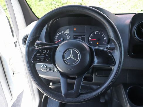 Used 2021 Mercedes-Benz Sprinter 1500 image 20