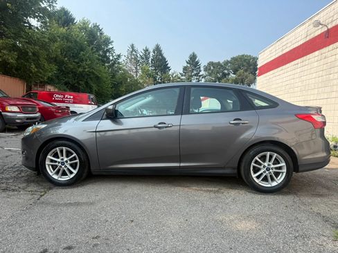 Used 2012 Ford Focus SE FWD image 8