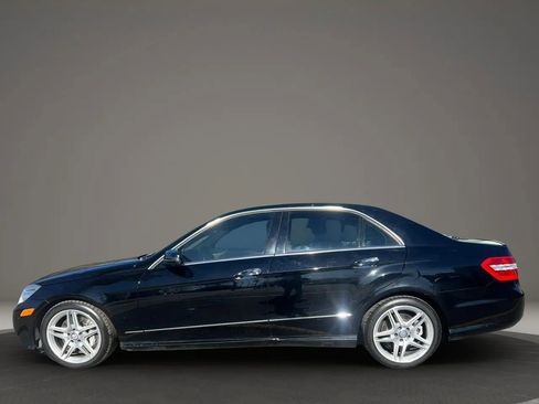 Used 2013 Mercedes-Benz E 550 4MATIC Sedan image 8