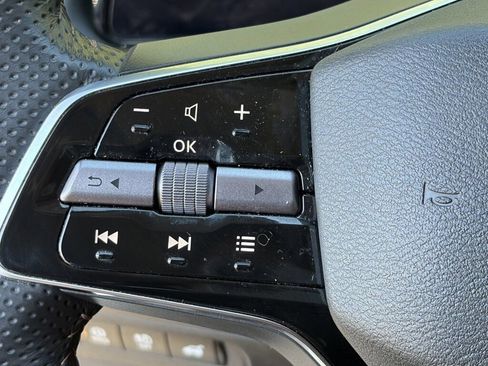 Certified 2023 Nissan Ariya FWD image 20