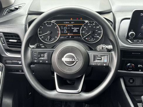 Used 2024 Nissan Rogue SV AWD/4WD image 15