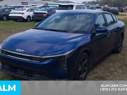 Used 2025 Kia K4 LXS image 21