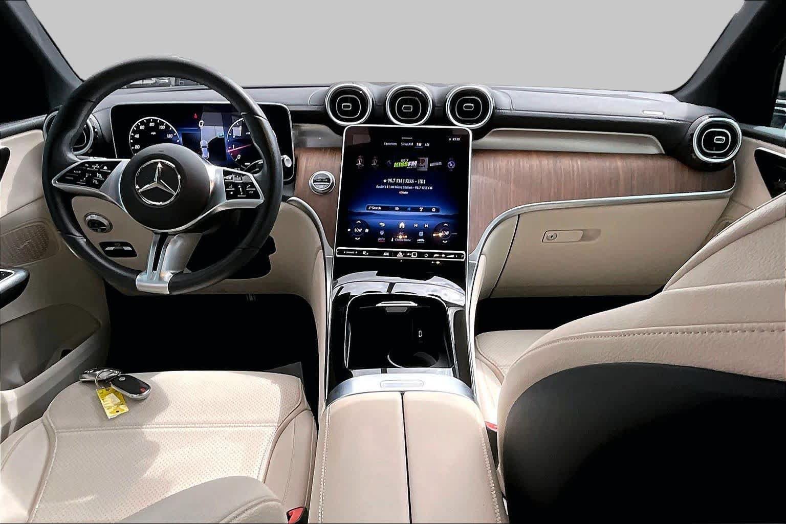 Used 2024 Mercedes-Benz GLC 300 4MATIC image 15