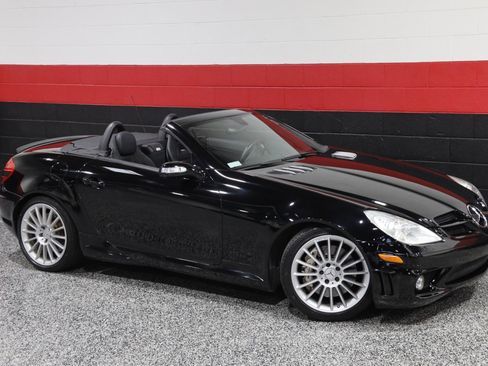 Used 2005 Mercedes-Benz SLK 55 AMG image 2