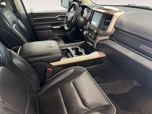 Used 2019 RAM 1500 Laramie AWD/4WD image 4