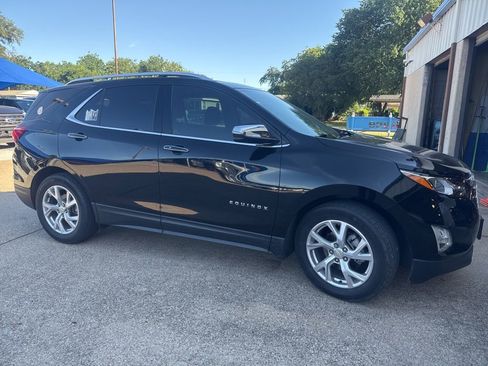 Used 2021 Chevrolet Equinox Premier FWD image 3