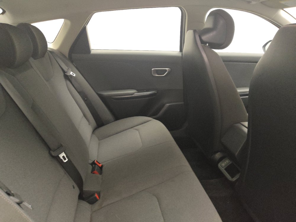 Used 2025 Kia K4 FWD image 19