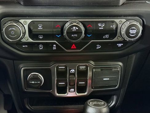 Used 2019 Jeep Wrangler Unlimited Sport S image 15