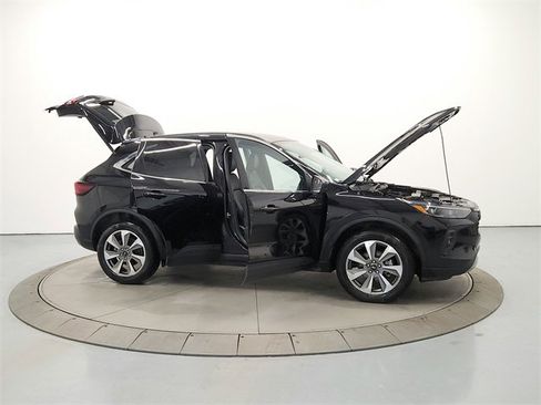 Used 2025 Ford Escape Platinum image 16
