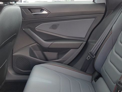 Used 2025 Volkswagen Jetta GLI Autobahn FWD image 17
