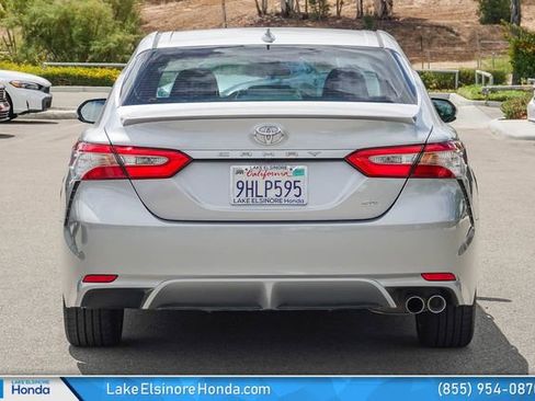 Used 2019 Toyota Camry SE FWD image 10