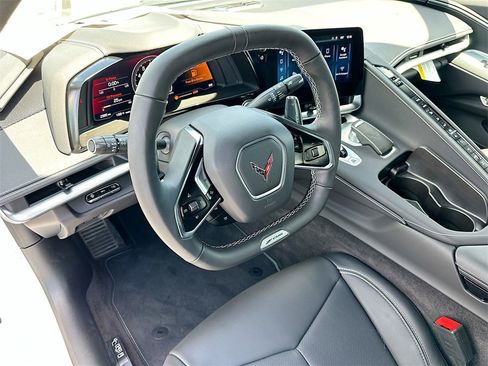 Used 2024 Chevrolet Corvette Z06 image 9