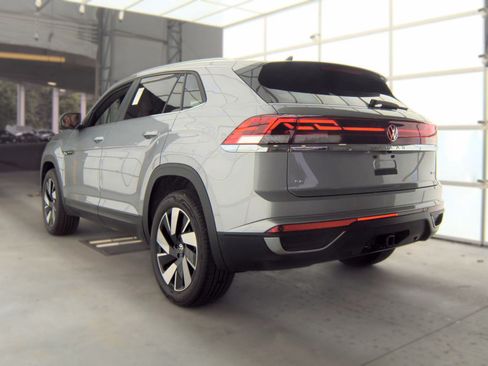 Used 2026 Volkswagen Atlas Cross Sport SE AWD/4WD image 8