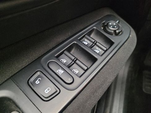 Used 2020 Jeep Renegade Sport image 27