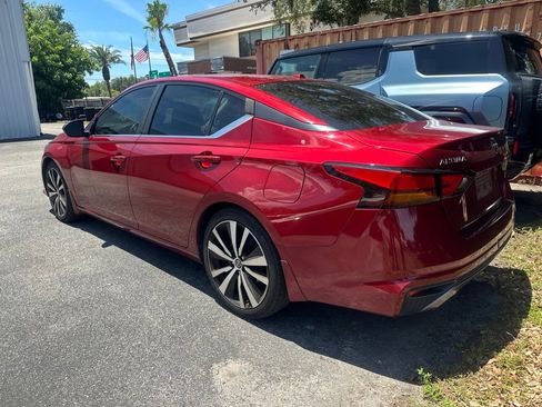 Used 2020 Nissan Altima 2.5 SR FWD image 4