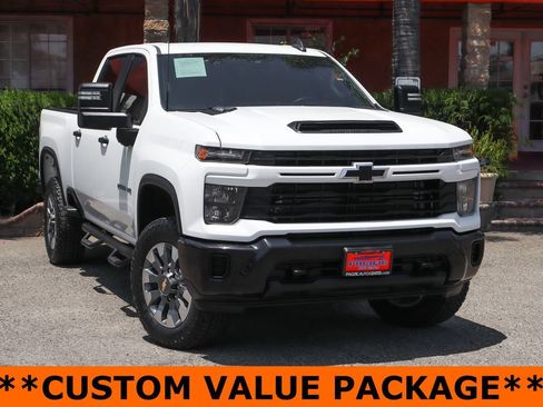 Used 2024 Chevrolet Silverado 2500 Custom w/ Custom Value Package AWD/4WD image 2