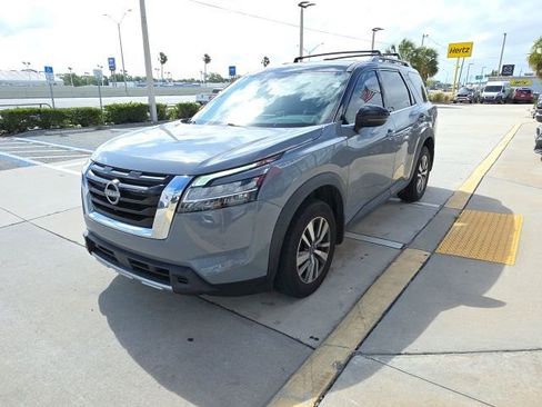 Used 2023 Nissan Pathfinder SL image 8