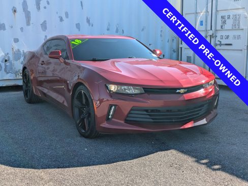 Used 2018 Chevrolet Camaro LT RWD image 1