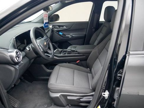 Used 2026 Chevrolet Equinox LT AWD/4WD image 22