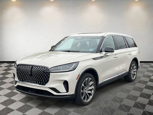 Used 2025 Lincoln Aviator Reserve w/ Illumination Package AWD/4WD image 7