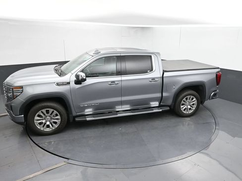 Used 2024 GMC Sierra 1500 Denali AWD/4WD image 18