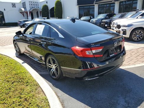 Used 2021 Honda Accord Touring image 4