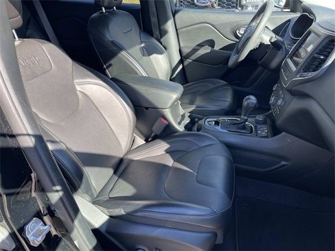 Used 2023 Jeep Cherokee Altitude Lux image 22