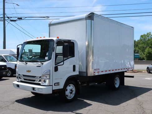 Used 2025 Chevrolet Low Cab Forward RWD image 5
