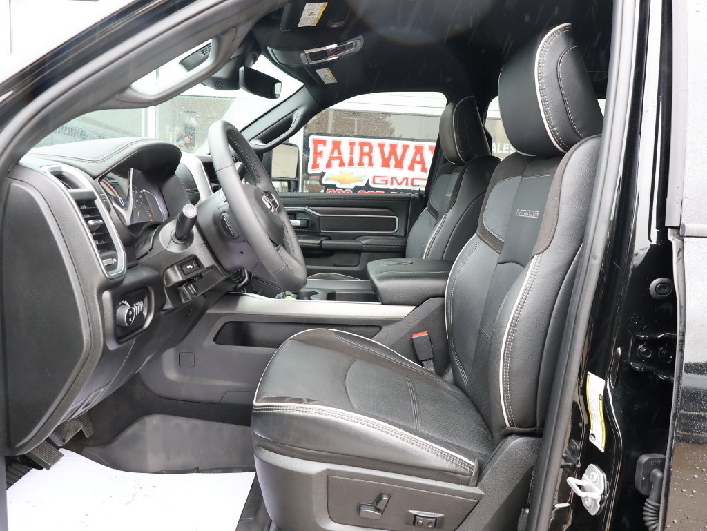 Used 2025 RAM 2500 Laramie AWD/4WD image 13