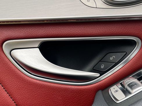 Used 2021 Mercedes-Benz GLC 300 4MATIC image 62