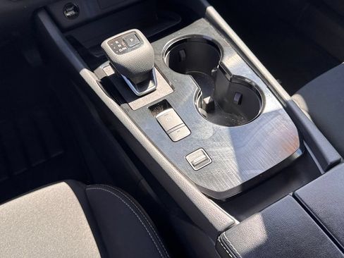 Certified 2025 Nissan Rogue S FWD image 17