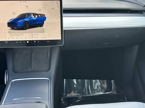 Used 2022 Tesla Model Y Performance image 27