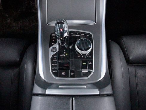 Used 2022 BMW X5 xDrive45e image 8