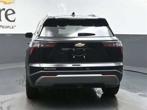 New 2026 Chevrolet Equinox LT w/ Safety and Technology Package image 13