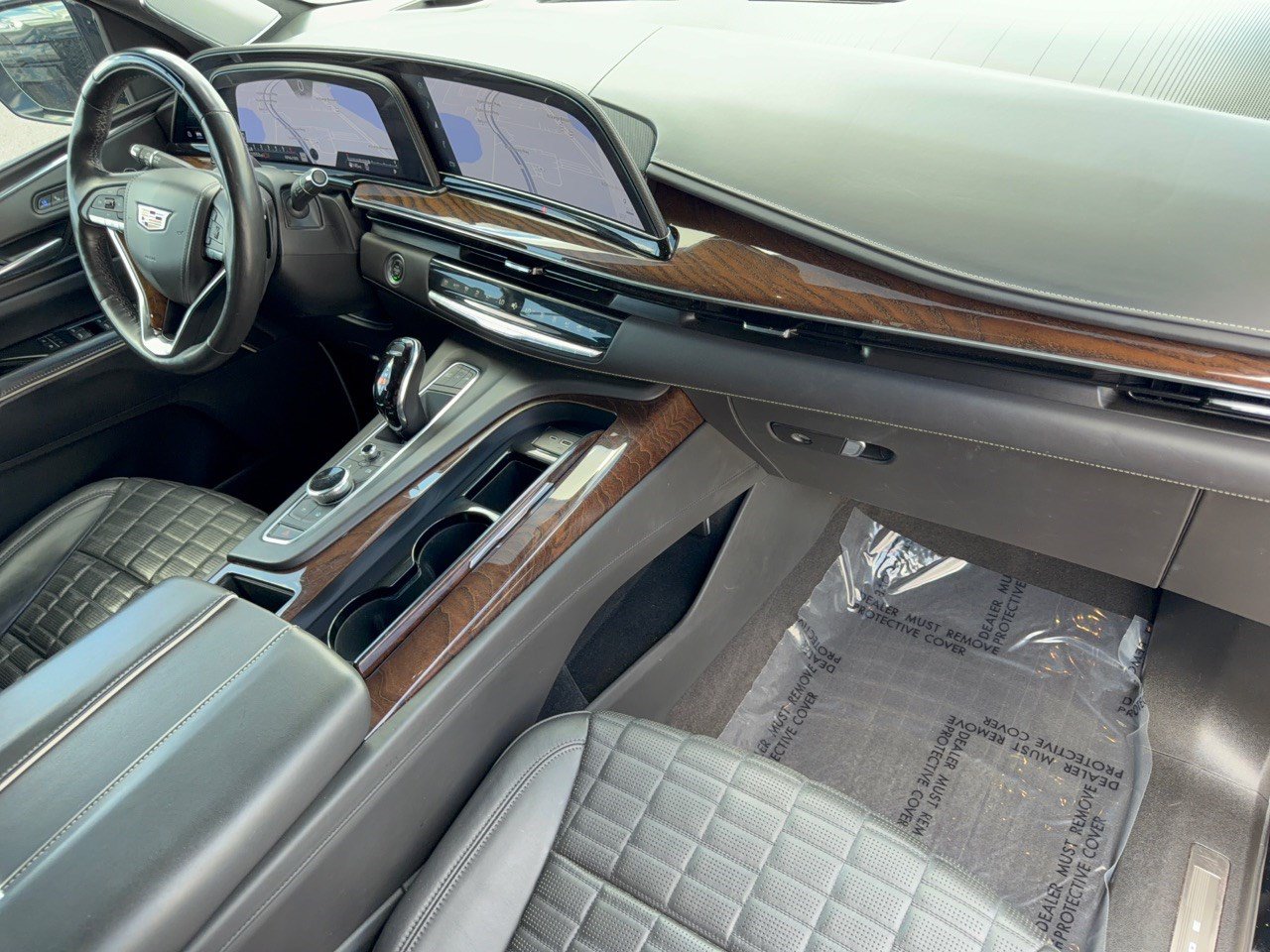 Used 2022 Cadillac Escalade Sport Platinum w/ Heavy-Duty Trailer Package AWD/4WD image 31