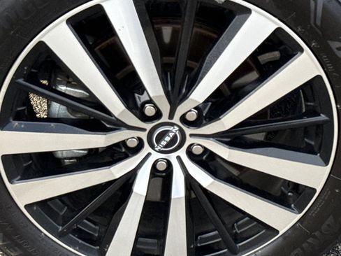 Certified 2025 Nissan Pathfinder Platinum w/ Cargo Package image 9