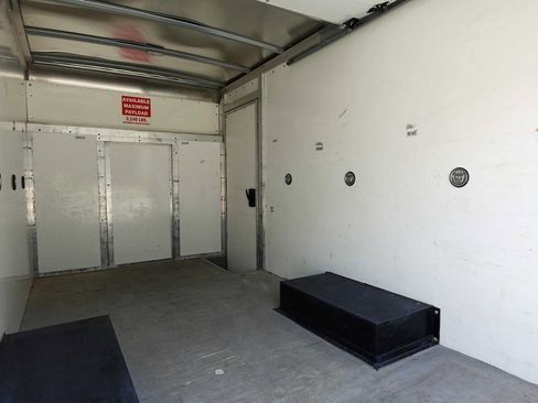 Used 2022 Ford Transit 350 DRW RWD image 26