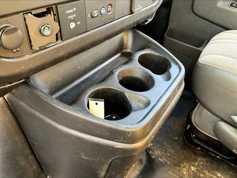 Used 2020 Chevrolet Express 3500 w/ Power Convenience Package RWD image 18