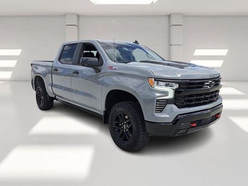 Used 2024 Chevrolet Silverado 1500 LT Trail Boss w/ Convenience Package II AWD/4WD image 7