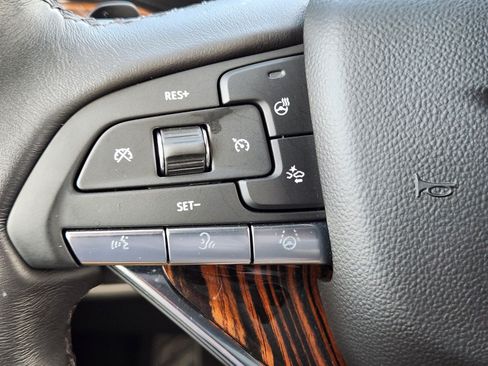 Certified 2023 Cadillac Escalade Premium Luxury w/ Performance Package AWD/4WD image 24