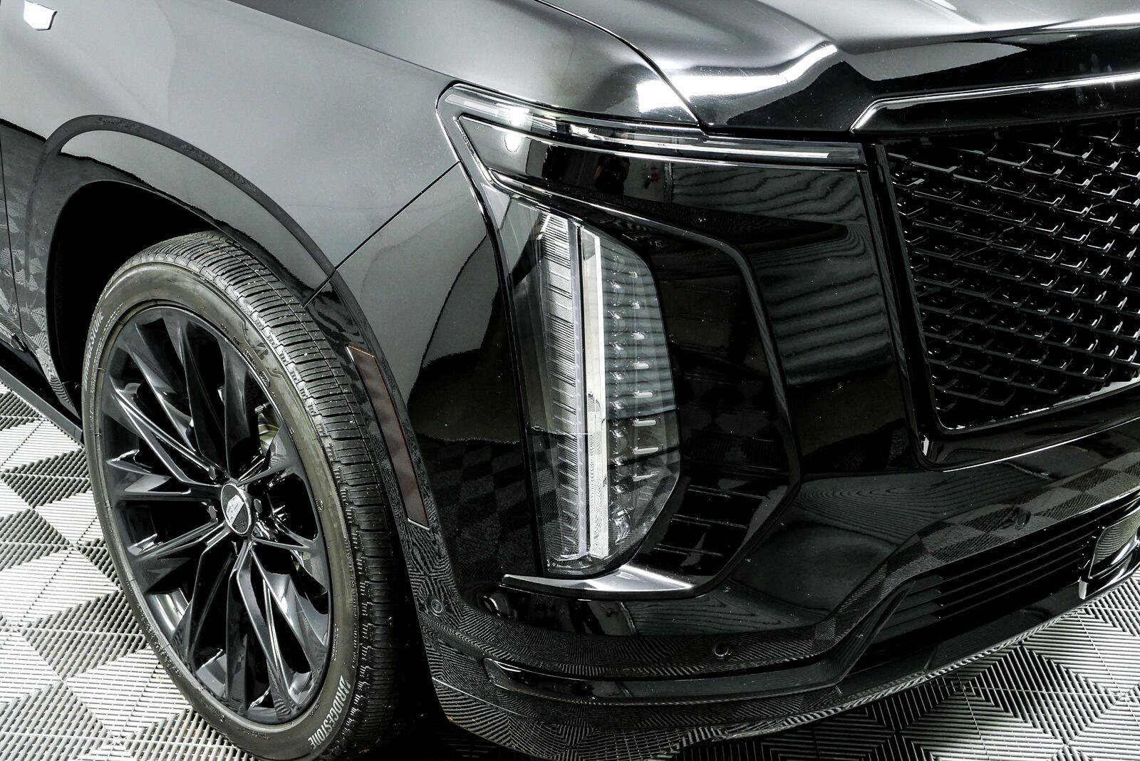 Used 2025 Cadillac Escalade Sport Platinum w/ LPO, ONYX Package AWD/4WD image 41