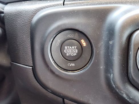 Used 2023 Jeep Wrangler Unlimited Rubicon 4xe AWD/4WD image 31