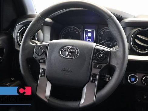 Certified 2020 Toyota Tacoma TRD Off-Road w/ TRD Premium Off Road Package AWD/4WD image 17