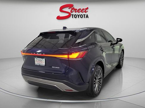 Used 2024 Lexus RX 350 FWD w/ Convenience Package image 4