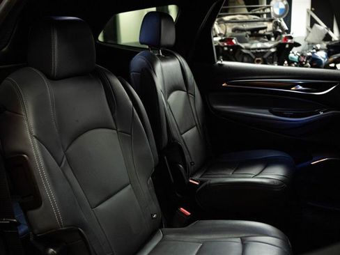 Used 2024 Buick Enclave Premium image 13