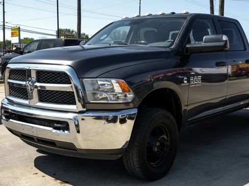 Used 2018 RAM 3500 Tradesman w/ Chrome Appearance Group AWD/4WD image 15