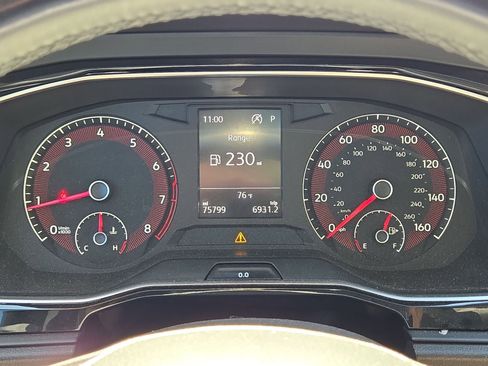 Used 2019 Volkswagen Jetta SE w/ Cold Weather Package FWD image 20