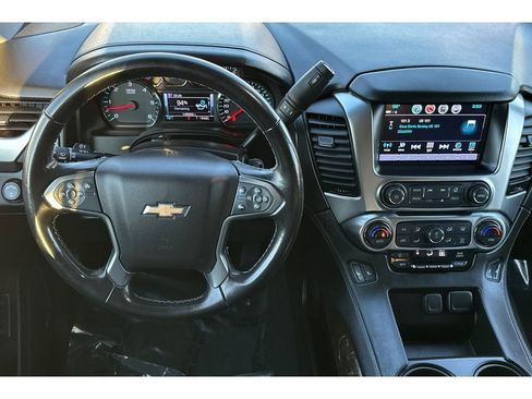 Used 2019 Chevrolet Suburban LT image 16