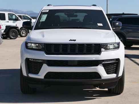 New 2026 Jeep Grand Cherokee Limited w/ Limited Altitude Package image 7